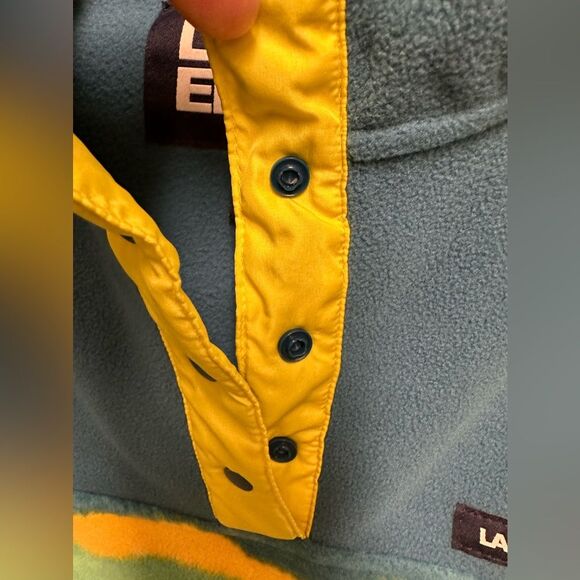 Lands End pullover sweatshirt with front pockets & snap button neck - Picture 6 of 6